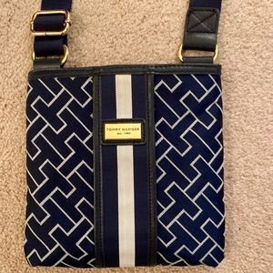 Tommy Hilfiger crossbody satchel purse